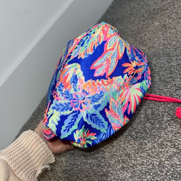 Lilly Pulitzer Drawstring Clutch Bag - Picture 6 of 9